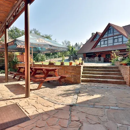 Bezmerovsky Dvur 3* Kroměříž