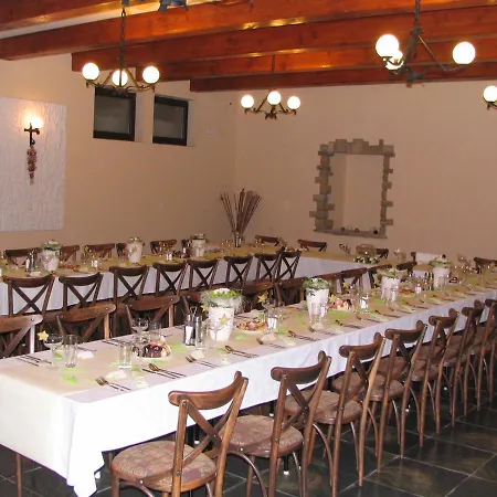 Hotel Bezmerovsky Dvur 3*