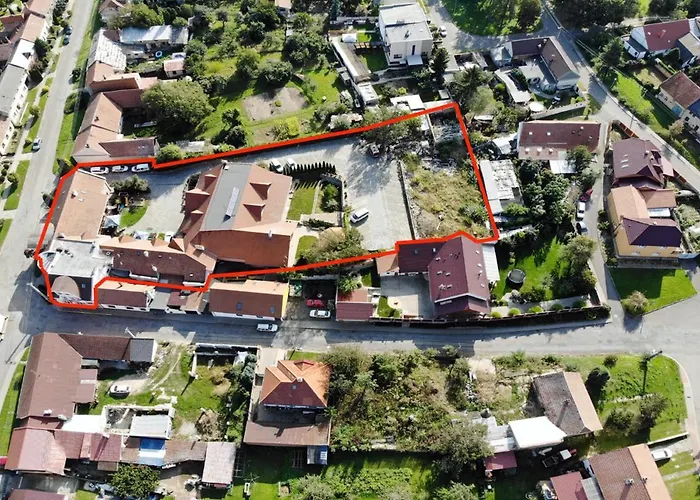 Bezmerovsky Dvur Hotell 3*