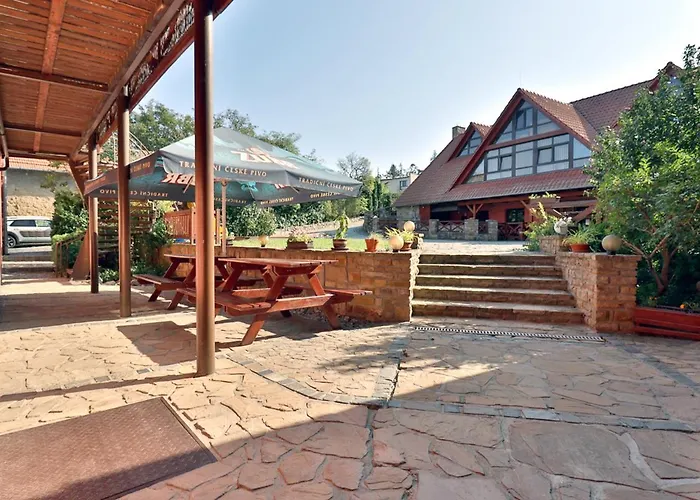 Bezmerovsky Dvur 3* Kroměříž