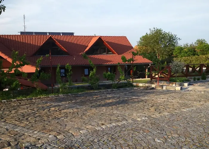 Bezmerovsky Dvur Hotell Kroměříž