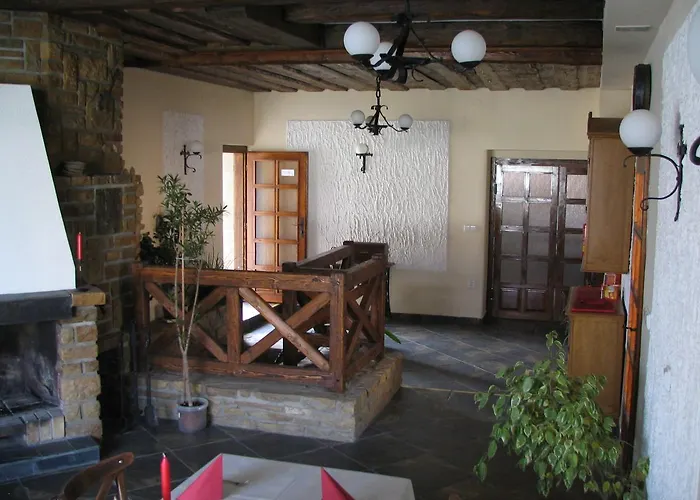 فندق Bezmerovsky Dvur 3*